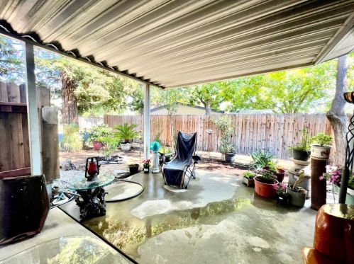 6938 Hidden Brook Ln, Citrus Heights CA  95621-8373 exterior