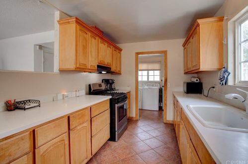 45523 7th St, Lancaster, CA 93535-2037