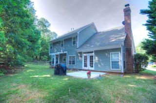7001 Scuppernong Ct, Charlotte, NC 28215-8318