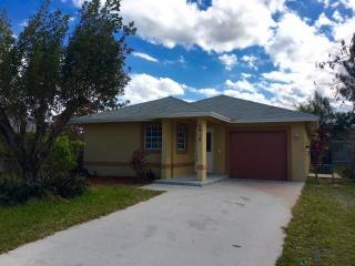 6914 2nd St, Jupiter FL  33458-3838 exterior