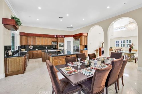 10026 Mattock Ave, Downey CA  90240-3529 exterior