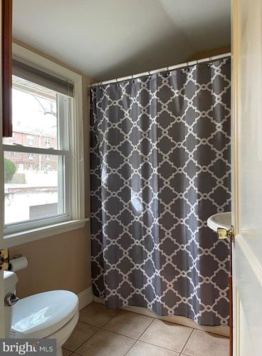 3212 Hilltop Rd, Newtown Square PA  19073-4207 exterior