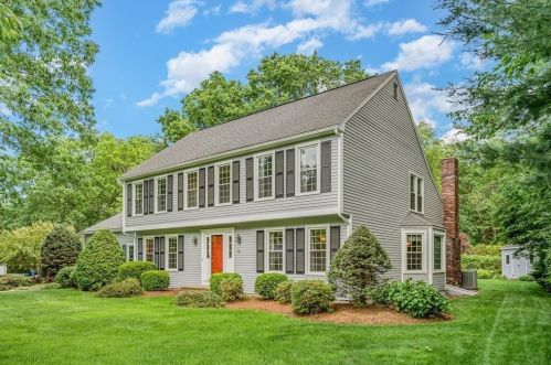 100 Martin Ln, Wrentham, MA 02093-1093
