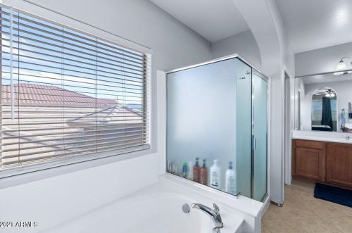 16811 27th Ave, Phoenix AZ 85027-1805 exterior