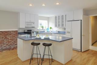 2703 Saint Giles Ln, Mountain View CA  94040-4436 exterior