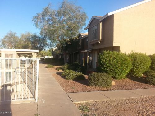 5813 59th Dr, Glendale, AZ 85301-5801