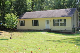 31 Sun Mountain St, Califon, NJ 07830-4128