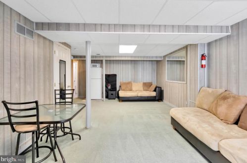 770 Vanderbilt Ter, Leesburg VA  20175-4085 exterior