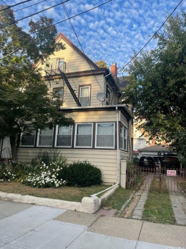 86-49 107th St, Jamaica, NY 11418-1139