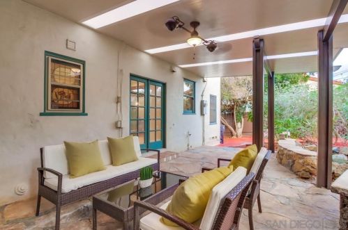 3211 Dumas St, San Diego CA 92106-1317 exterior