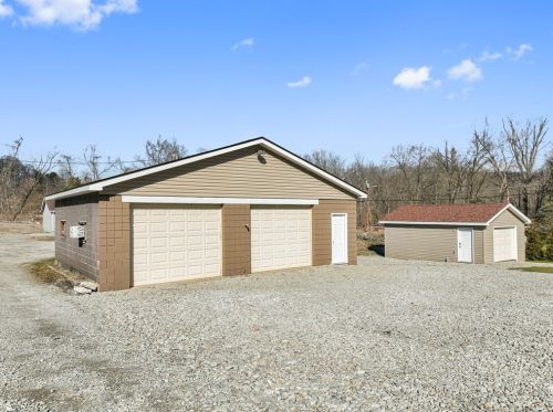 629 Upper Middletown Rd, Smock, PA 15480-1123