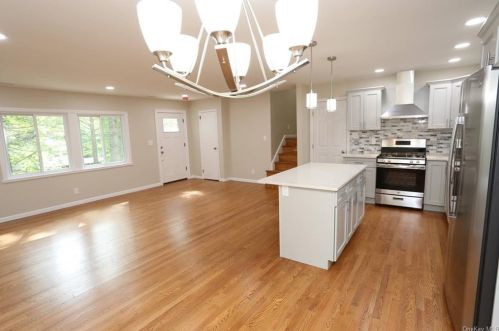 64 Green Rd, West Nyack NY  10994-2602 exterior