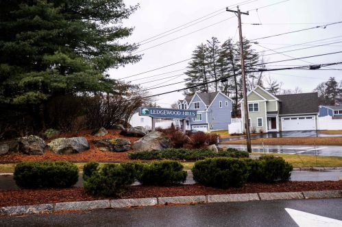 47 Dogwood Dr, Nashua NH  03062-4410 exterior