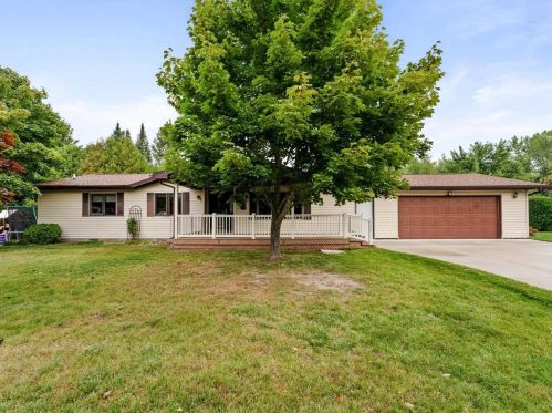 1526 Texas St, Sturgeon Bay, WI 54235-1556