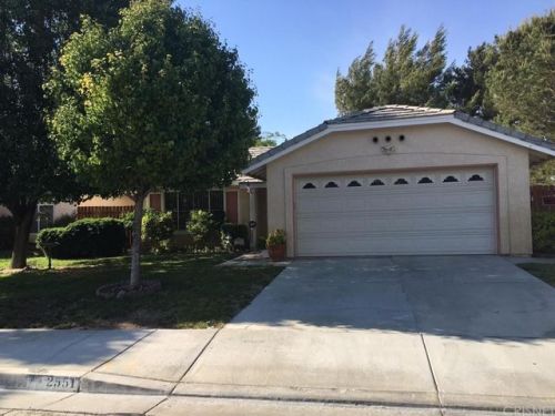 2551 Lingard St, Lancaster, CA 93536-6407