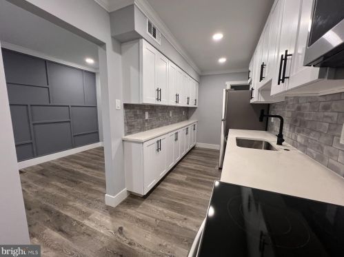 4950 19th St, Philadelphia PA  19112-0017 exterior