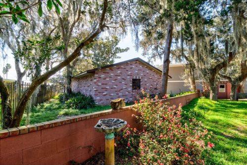 5655 Palm Ave, Daytona Beach FL 32117-3344 exterior