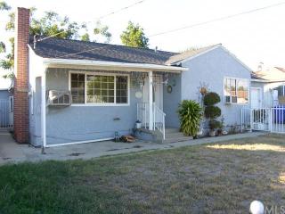 2463 Citrus View Ave, Duarte, CA 91010-3573