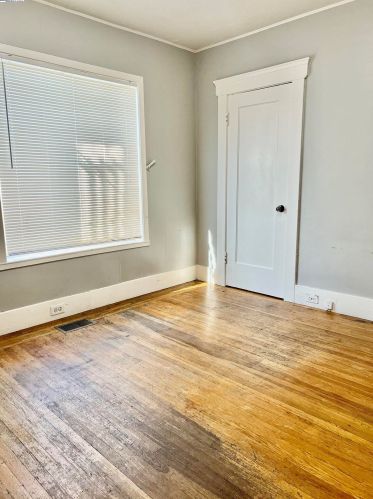 6035 Holway St, Oakland CA  94621-4137 exterior