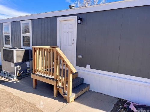 134 Countryside Dr, Pueblo CO 81007-3024 exterior