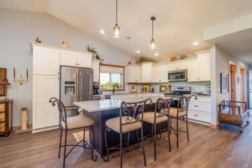 648 Kreekview Dr, East Farmington WI  54020-5860 exterior