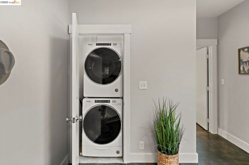 3214 Ettie St, Oakland CA  94608-4016 exterior