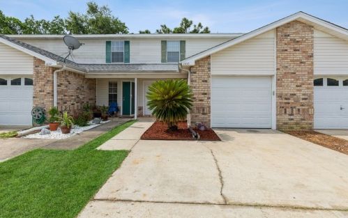 1830 Pointed Leaf Ln, Fort Walton Beach, FL 32547-7085