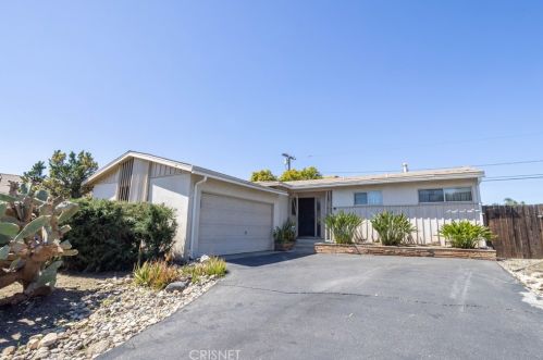 9431 Kester Ave, Van Nuys, CA 91402-1219