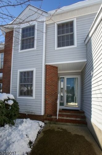 5 Ashwood Trl, Boonton, NJ 07005-8838