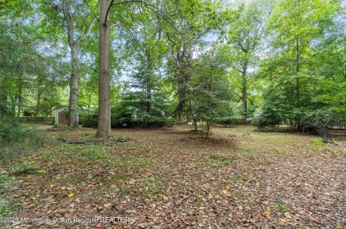 40 Wilson Ave, Morganville NJ  07751-9786 exterior