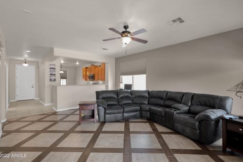 584 Twin Peaks Pkwy, San Tan Valley AZ  85143-5828 exterior