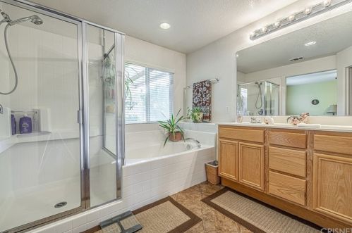 45541 Robinson Dr, Lancaster CA  93535-2263 exterior