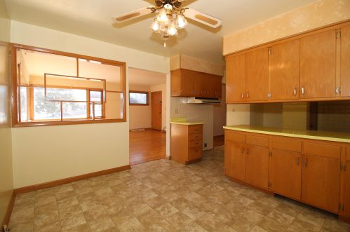 7200 Lakefield Dr, Milwaukee WI  53219-4050 exterior