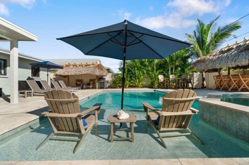 530 108th Ave, Naples, FL 34108-1863