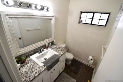 27090 Rainbow Creek Dr, Temecula CA  92591-4513 exterior