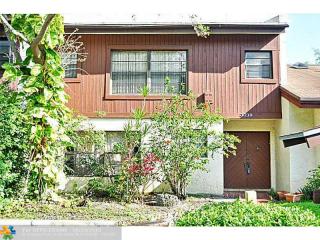 3339 Oak Dr, Hollywood, FL 33021-8424