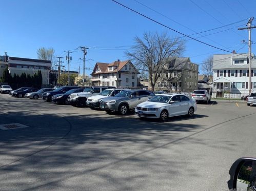 61 Rowsley St, Bridgeport CT  06605-3033 exterior