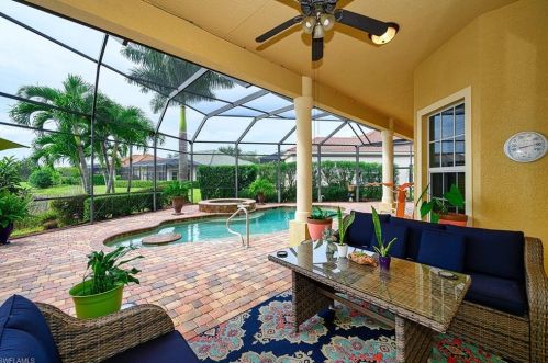 10218 Avonleigh Dr, Bonita Springs FL 34135-7059 exterior