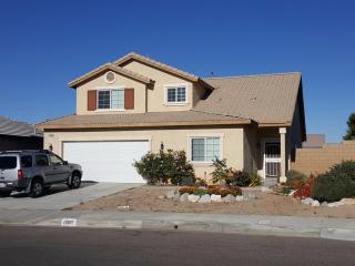 13615 Princeton Dr, Victorville, CA 92392-8388