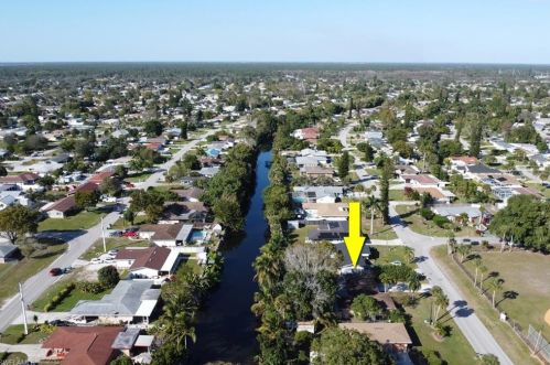 2281 44th Ter, Naples FL  34116-6474 exterior