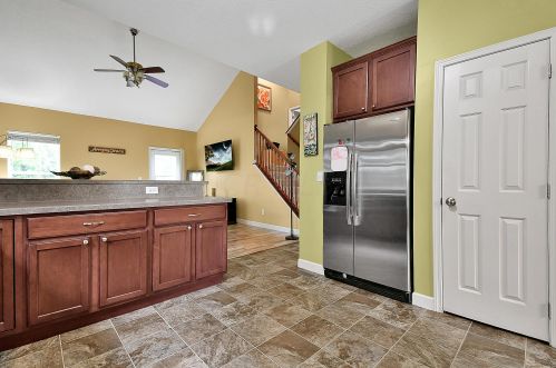 447 Stone Shadow Dr, Blacklick OH  43004-8305 exterior