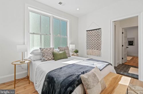 17 9th St, Washington DC  20003-1333 exterior