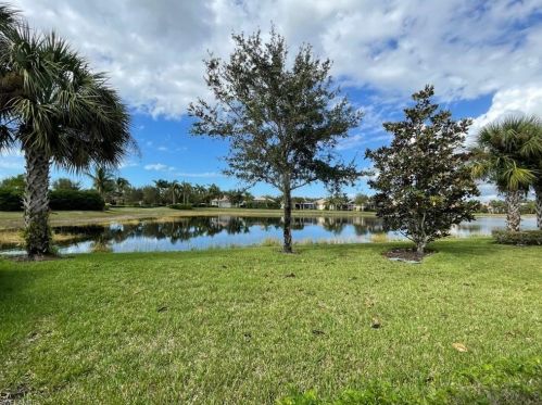 8467 Karina Ct, Naples, FL 34114-2752