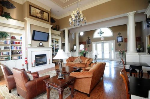 122 Northview Ct, Peekskill NY  10566-4439 exterior