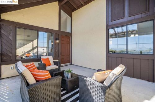 2500 Outrigger Dr, San Leandro, CA 94577-6431