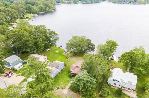 7 Lk Shr Dr, Exeter CT 06249-1934 exterior