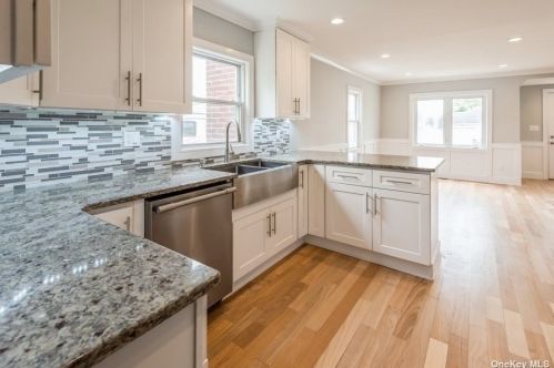 232 44 St, North Lindenhurst NY 11757-2307 exterior