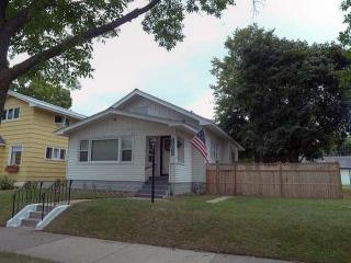 1824 Charles St, La Crosse, WI 54603-2114