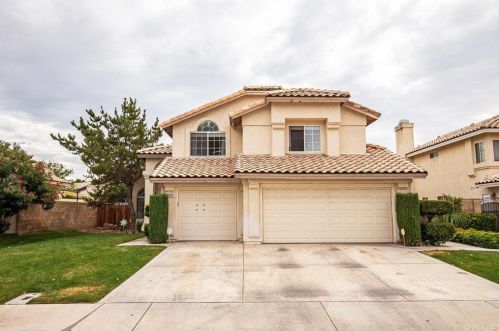 44507 Sandhurst Ln, Lancaster, CA 93536-6465