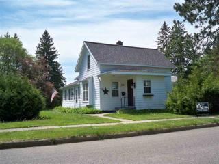 109 4th St, Merrill, WI 54452-2053